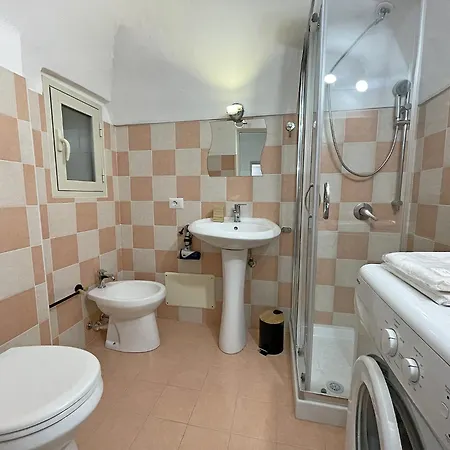 Apartment Dora's *