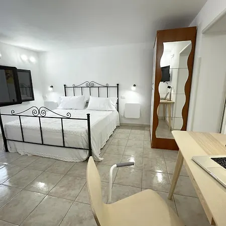 Apartment Dora's *